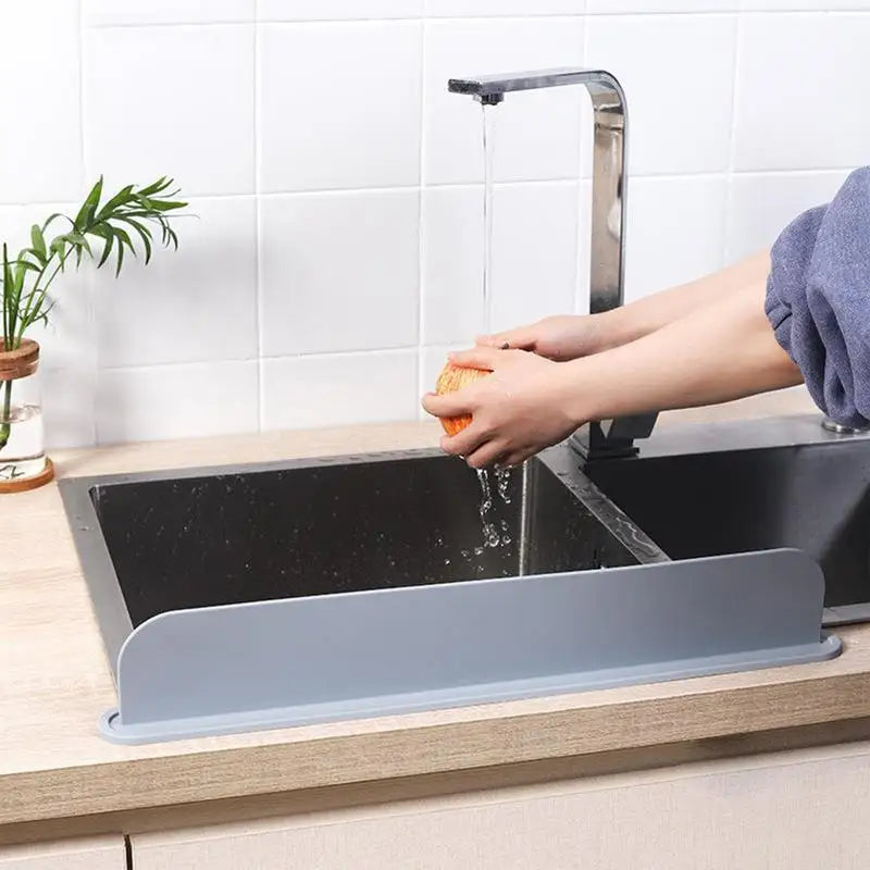 Silicone Sink Baffle Splash Guard /Protector, Reusable, Protect Clothes From Water Splashing,  Baffle For  Dish Sink washing